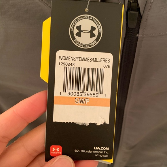 Under Armour Golf Rain Jacket! - Picture 4 of 5